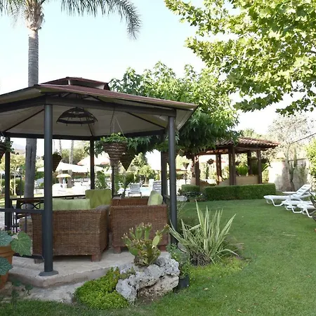 Venkovský dům Anastasia Club *